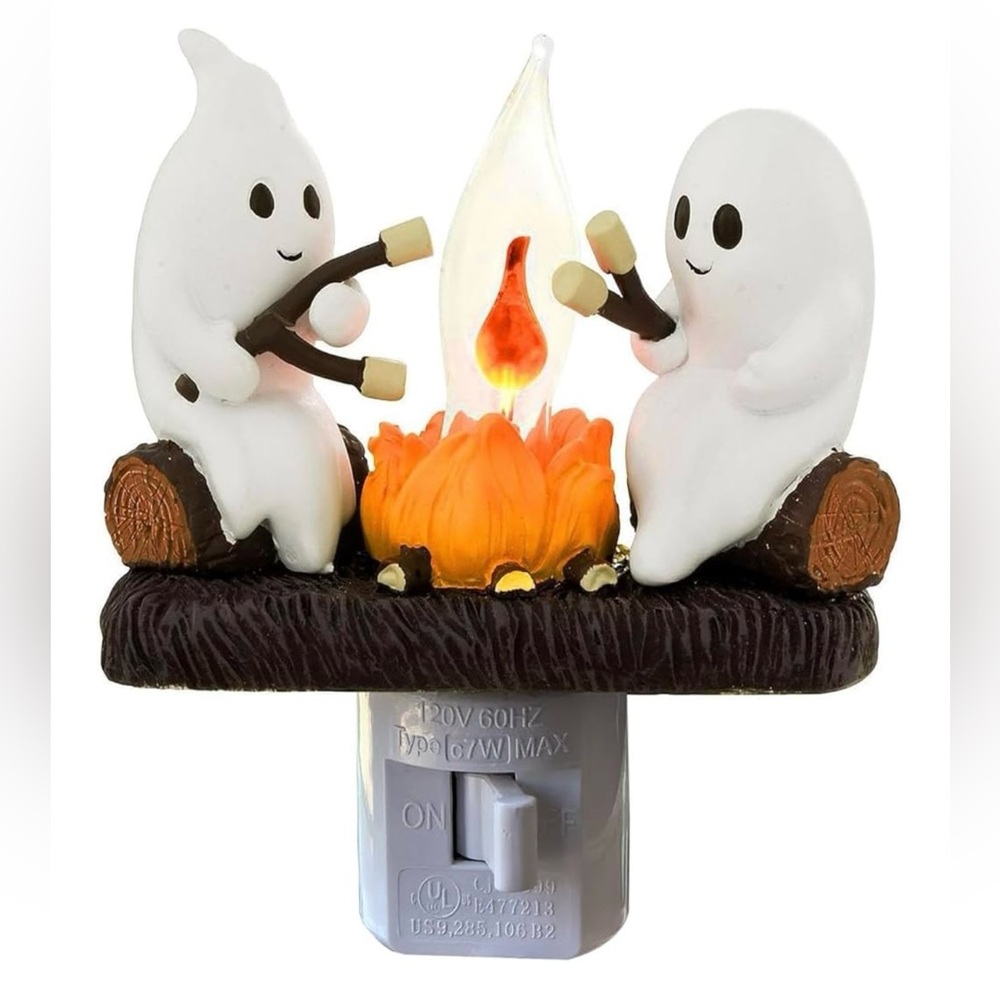 NWOT Flickering Ghost Campfire Nightlight